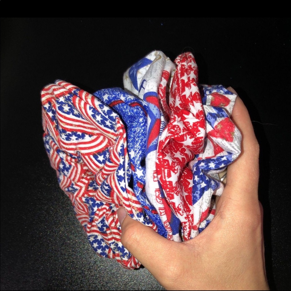 new handmade set of 5 July 4th scrunchies